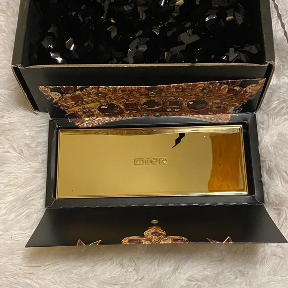 Pat McGrath Luxurious Eyeshadow Set - Picture 2 of 4